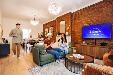 Plenty of space to relax with friends or family