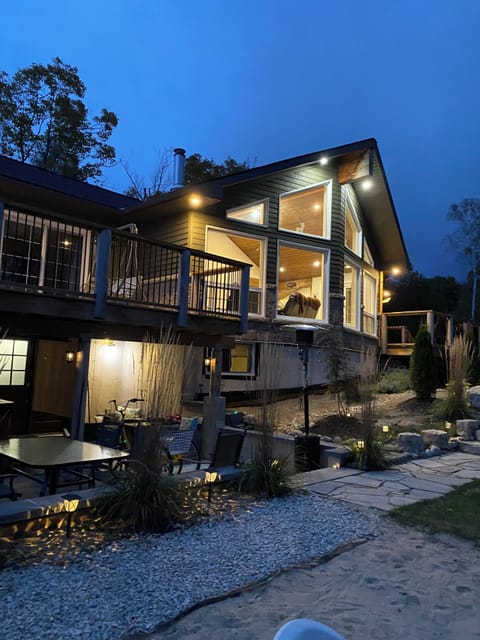 Sunset Villa -Hot Tub/Exercise Room/Games Room A/C coming July 2025!
