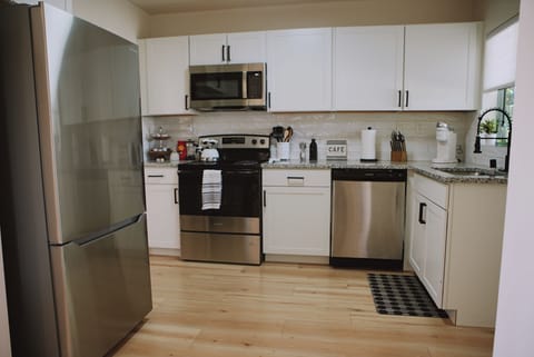 Brand New Stainless Steel Appliances. Who doesn't like new things?