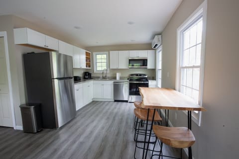 Kitchen/Dining Combination