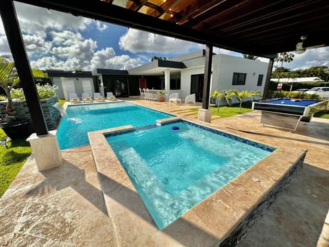Welcome to ✨CASA COCO-VIDA✨Superior 3 Master @ Casa Linda