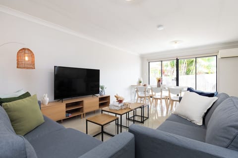 Private Living Room (1)