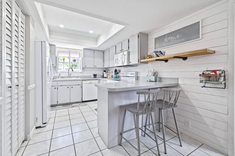 updated spacious kitchen