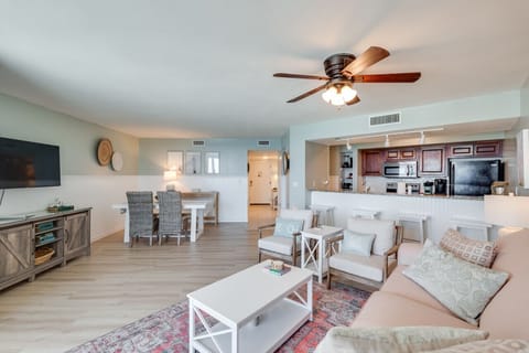 With plenty of space to relax, this beautifully designed condo features a fully stocked kitchen, a large dining area, and cozy seating with coastal charm. Perfect for family meals, game nights, or just unwinding after a day at the beach.