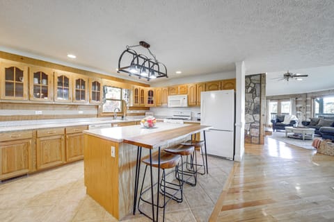 Kitchen | Dishwasher | Coffee Maker