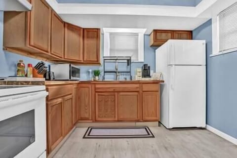 Cb80d5c4 143d 475d aadd 7490c233fe9e