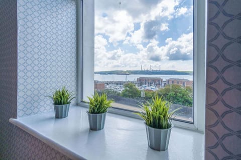 Haven View - 2 Bedroom Apartment - Milford Haven (21986)