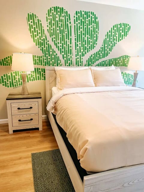 Sleek, modern, and oh-so comfy - this neat white bed is a game-changer! 