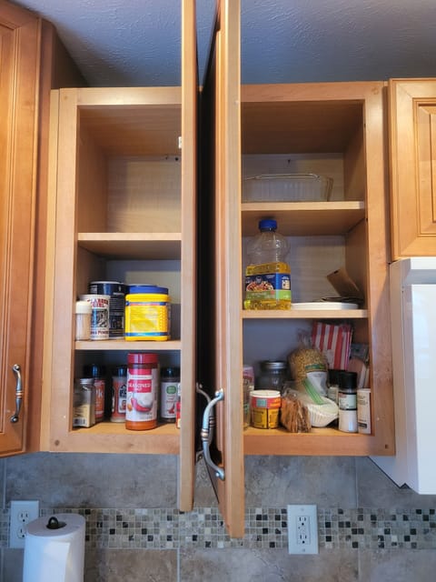 Spice cabinet