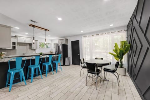 4 seater dining table plus 4 seater island = seating for 8 total