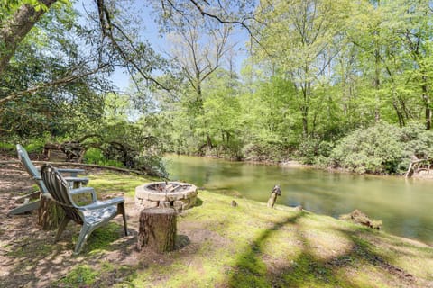 Ellijay Vacation Rental | 2BR | 2BA | 2,593 Sq Ft | Access Only By Stairs