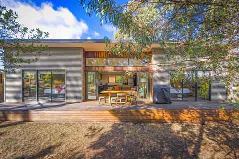 269 CYGNET COAST RD AIRBNB RETREATS TASMANIA APRIL 2024 LOW RES-33