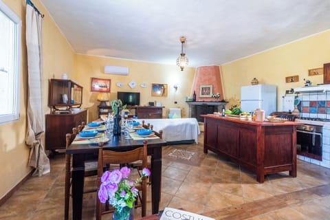 Kitchen and dining area