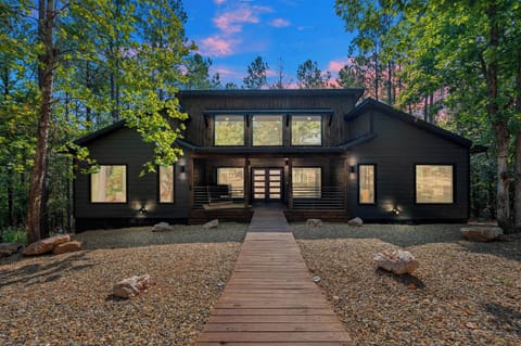 Broken Bow Vacation Rental | 4BR | 3.5BA | Steps to Enter | 2,200 Sq Ft