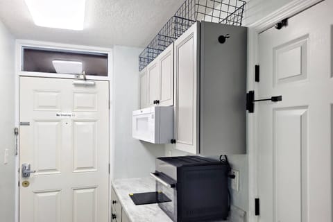 ...2 flat-burner stove-top, microwave, toaster, and large air fryer (grills, broils, air fry, toast, bake and roast).