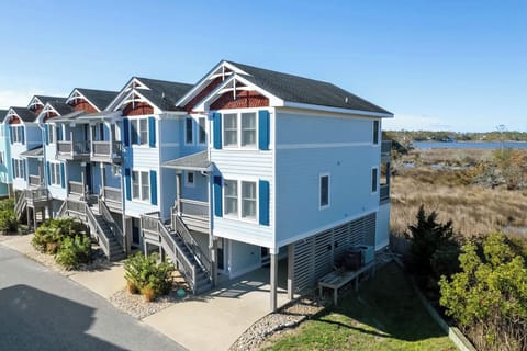 CLP112D: Bay Dream Believer | Front Exterior