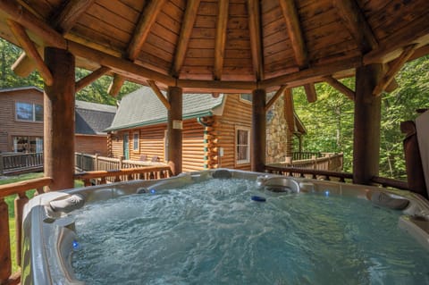Main House Hot Tub