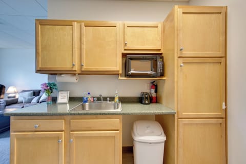 Kitchenette | Coffee Maker