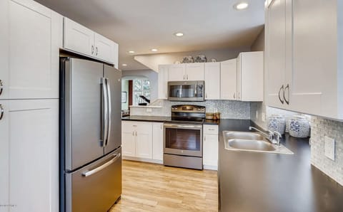 Kitchen - Main Level