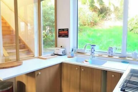 bb7b2190-44a9-423f-844d-faa8c4b9283d