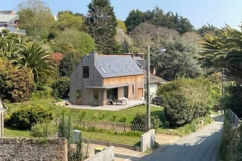 fae71cc4-ee0c-4aae-b3a4-ec40d8b27b0e