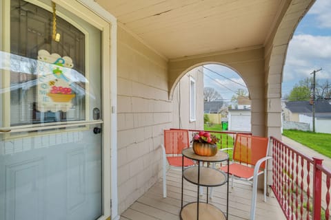 Front Porch | Seating