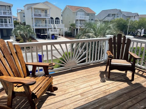 Deck relaxation area