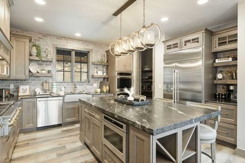 Gourmet Kitchen at Sunset Ridge Hideaway