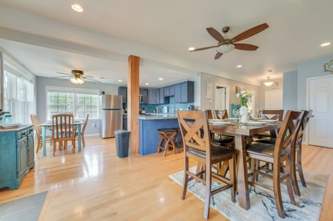 Dining Area | Kitchen