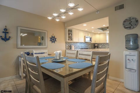 Dining Area has a lovely table for 6