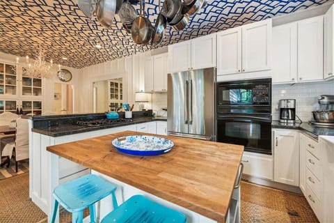 Main Level Island Seating at Ocean Echoes Villa