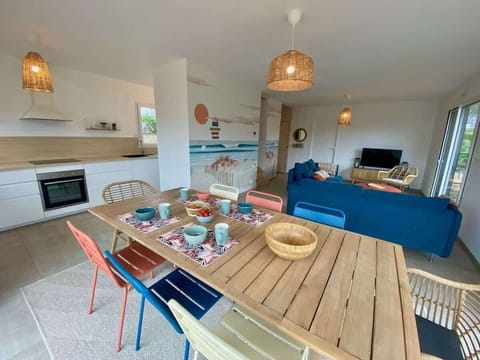 Salle à manger pour 8 personnes