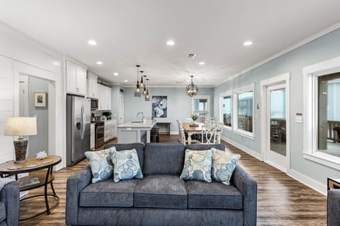 open concept living/dining/kitchen