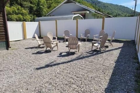 Back sitting area/firepit (1)