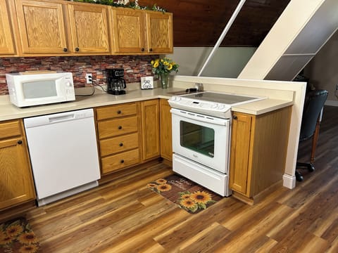 Furnished kitchen with dishwasher