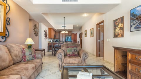 Cozy living room in this condominium.