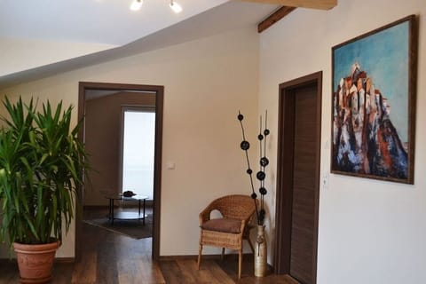 Entrance / Reception