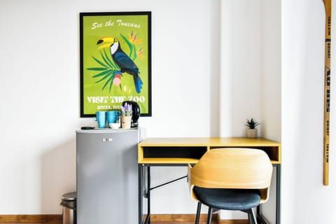 #SofiaSharedCharm
#CityscapeTerraceViews
#PastelRetreatSofia
#SharedLuxuryLiving
#CozyCommunalExperience