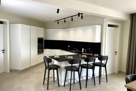 025dbede f1d4 4caa 9984 b1d340009ded