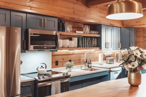 Cook for the whole group in our kitchen with 2 sinks and dishwashers
