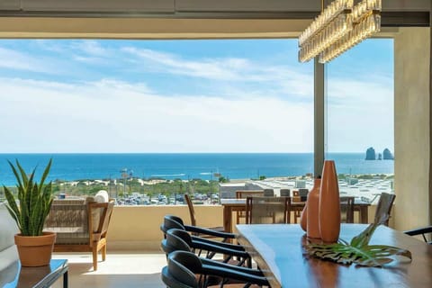 Coffee, ocean air, and zero urgency.