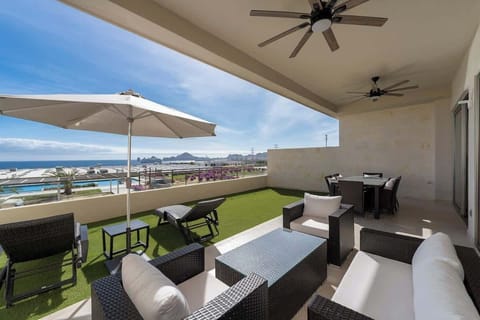 Front-row seats to every view mood.