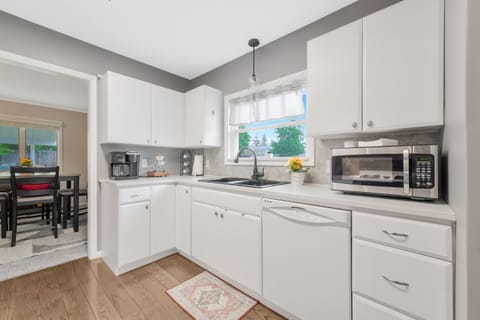 Full Kitchen with Dishwasher