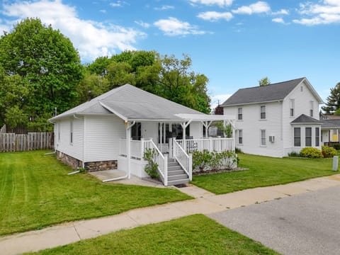 Cute Remodeled Cottage
