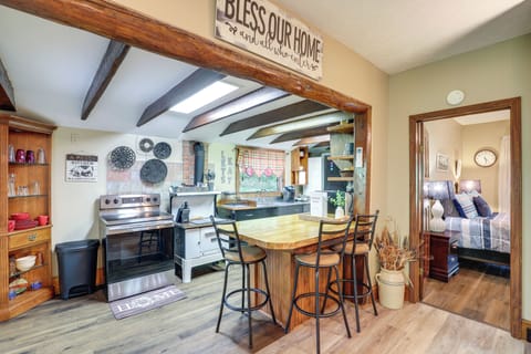 Kitchen | Cooking Basics Supplied | Keurig Coffee Maker