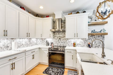 Kitchen | Cooking Basics | Coffee Maker | 1st Floor