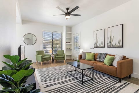 3BR CozySuites at Kierland Commons with pool #14