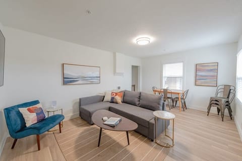 #StayinMyDistrict #IndigoCottage #BookDirect