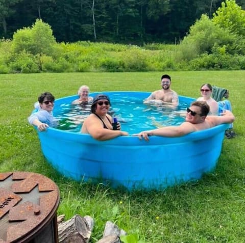 1000 gallon stock tank is located at Fork Inn's Creekside Park a mile down the road. It is available by reservation to all Fork Inn guests.