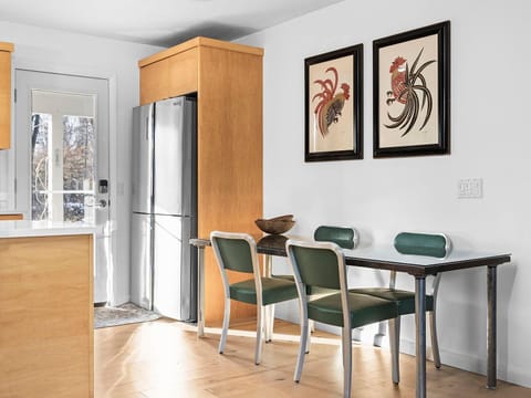 Kitchen eating area -- chairs for 6 total.